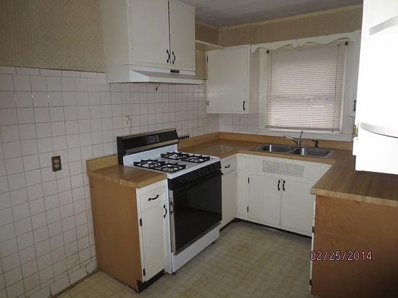 5th image of 203 Wilton 1/2 Ave