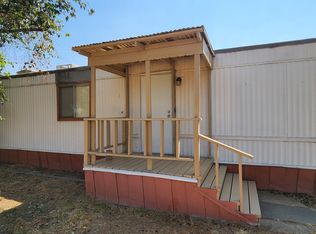 17253 E Clayton Ave, Parlier, CA 93648