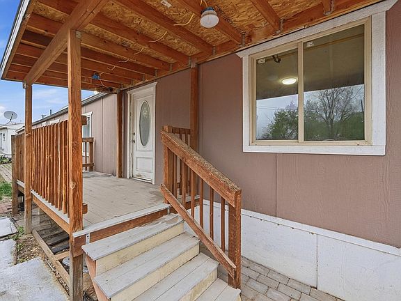 2nd image of 411 S Court St #30