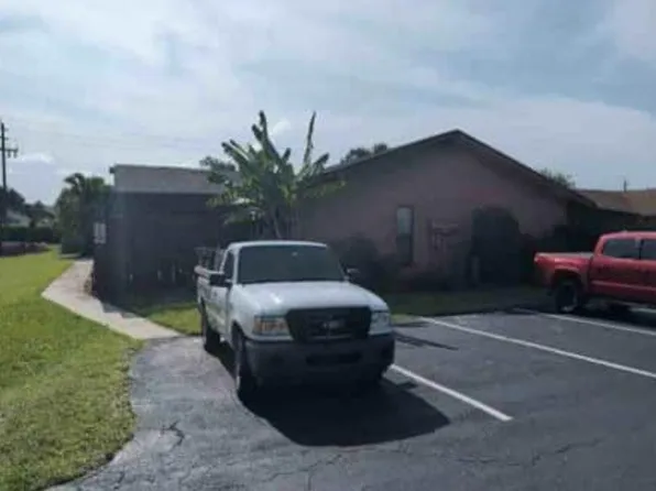 6304 Royal Woods Dr, Fort Myers, FL 33908