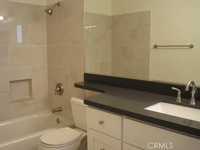2577 Plaza Del Amo — Photo 5