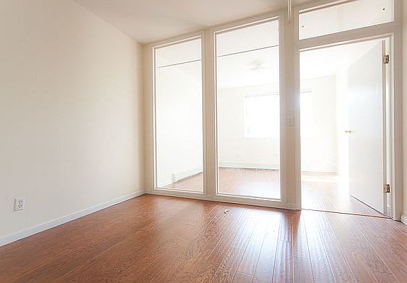 2nd image of 1352 De Kalb Ave #8