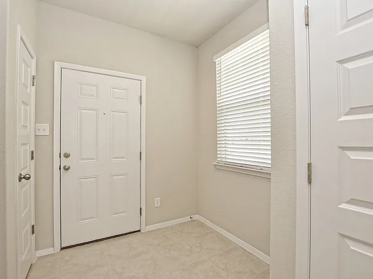 164 Fabion St — Photo 13