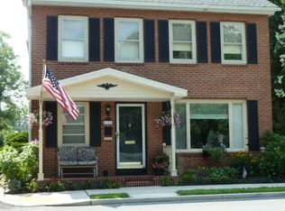 12 N Front St, Selinsgrove, PA 17870