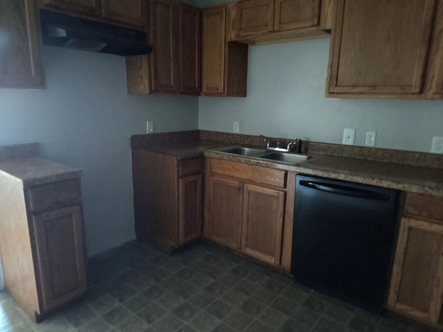 3 bed, 800 sqft, $1,095 — Photo 4