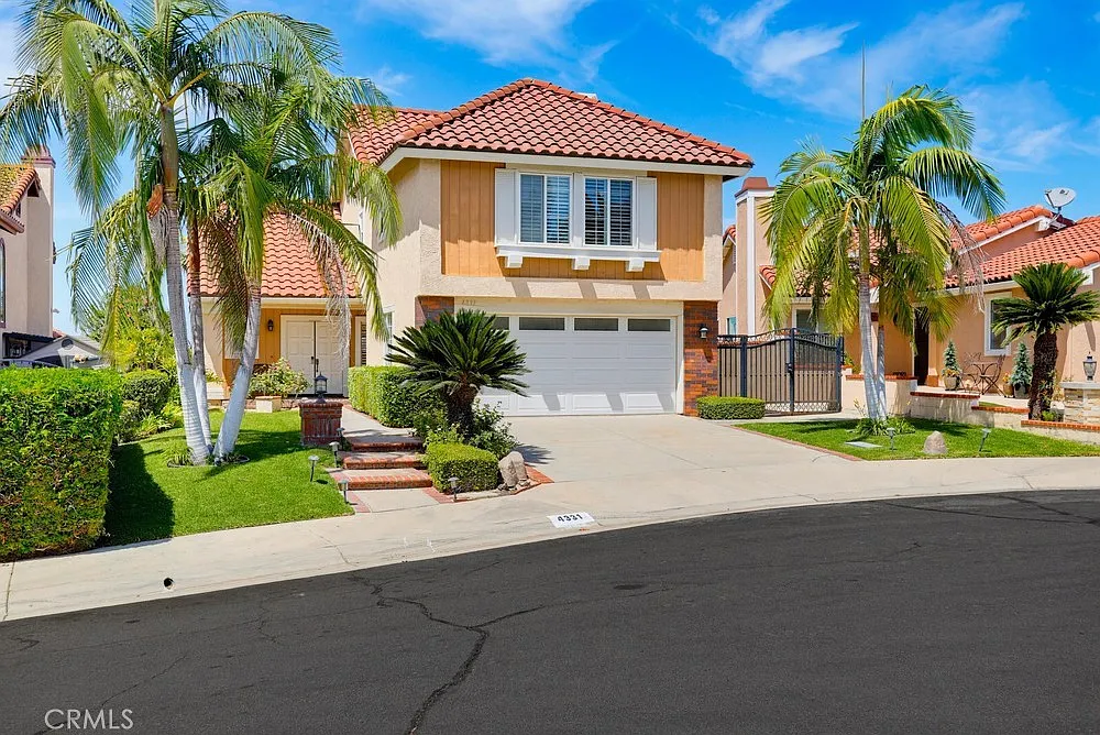 3 bed, 2.5 bath, 1921 sqft, $5,000 — Photo 4