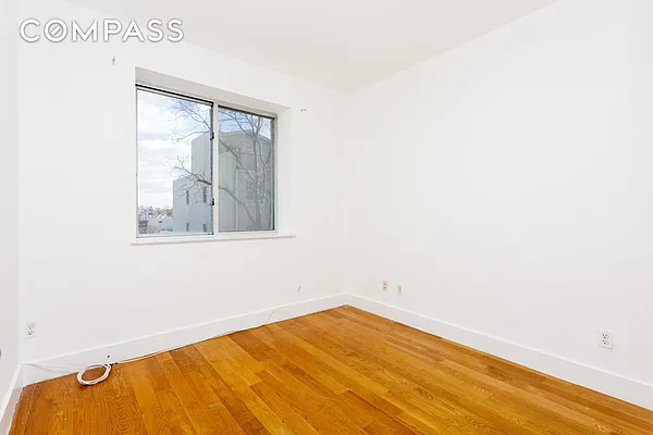 Sold by Compass | media 5