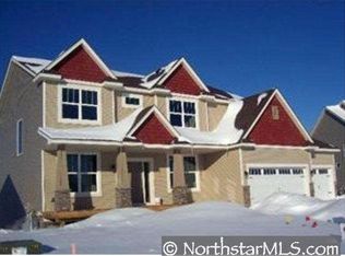 9525 Dunes Ln, Cottage Grove, MN 55016