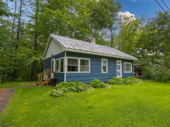 26 Mount Pleasant Avenue, Skowhegan, ME 04976