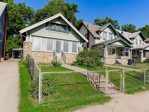 2nd image of 3824 Indiana Ave