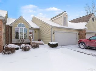 24 Drake Dr W, Saginaw, MI
