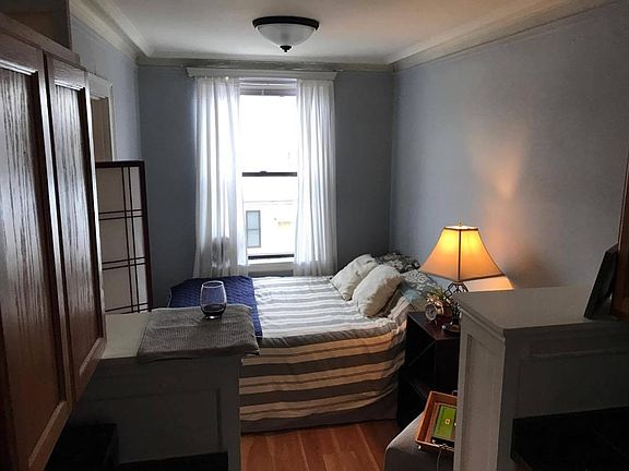 5th image of 525 W Arlington Pl APT 567