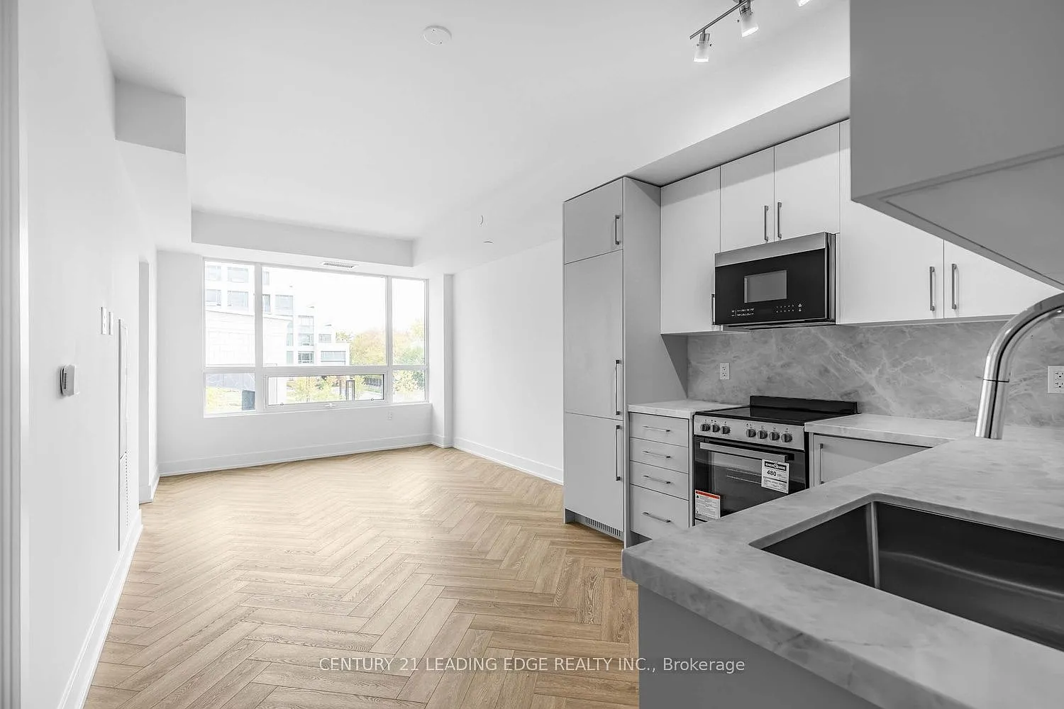 1 bed, $2,425 — Photo 4
