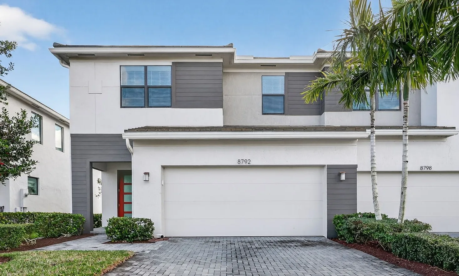 3 bed, 2.5 bath, 2450 sqft, $3,800 — Photo 1