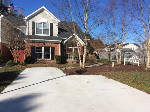 2310 Charing Cross Rd, Virginia Beach, VA 23456