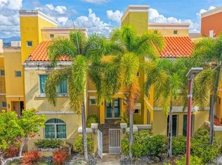 90 Candelero Dr 32, Humacao, PR 00791