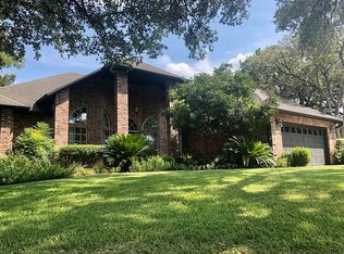 1888 Arbolas Ct, Seguin, TX 78155