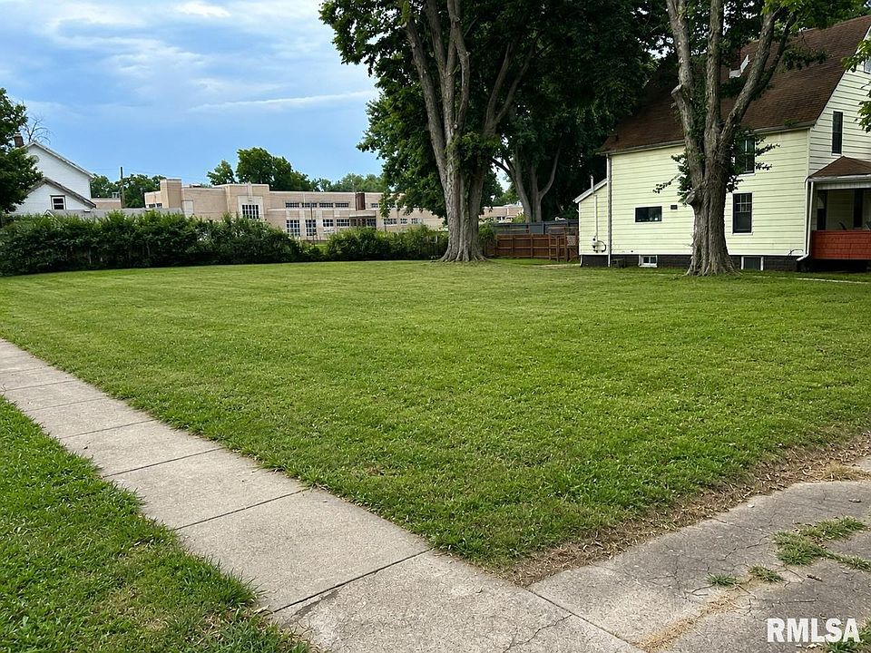 2nd image of 502 S Prairie St