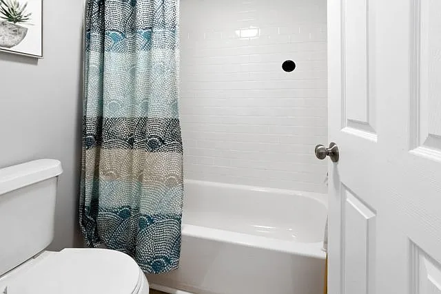 7500 Sussex Ave #12 — Photo 12