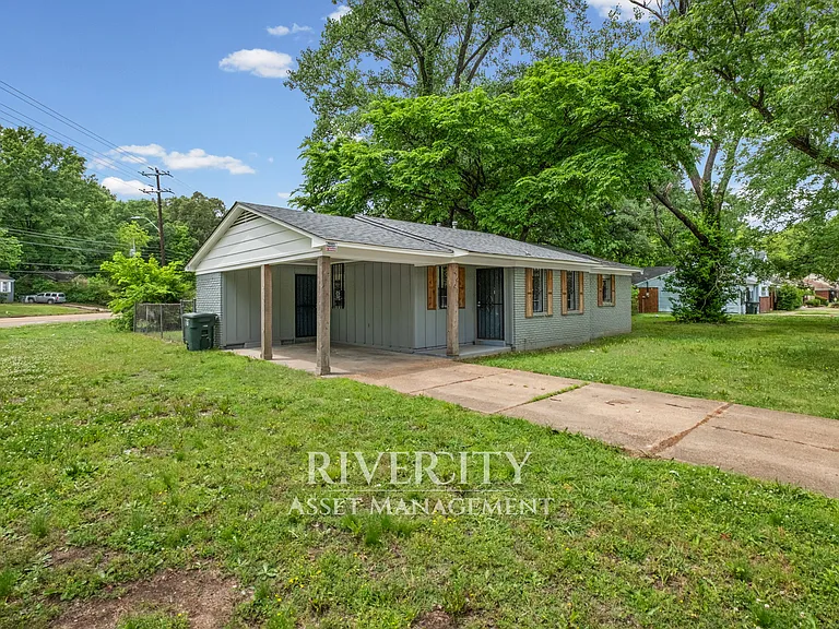 4661 Berta Rd — Photo 2