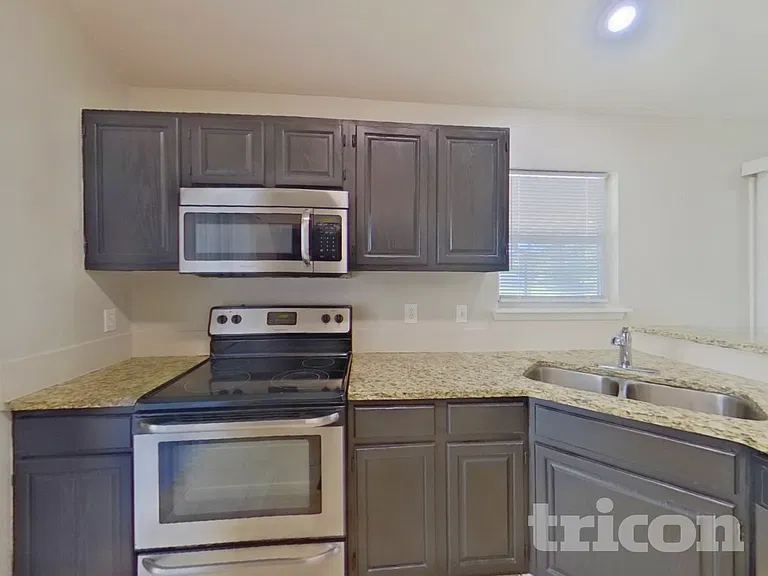 8115 E Mactavish Way — Photo 5