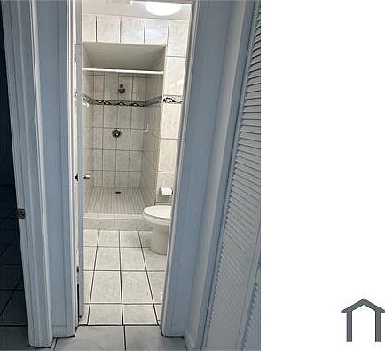 5th image of 305 W 68th St