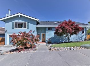 65 Magnolia Dr, Watsonville, CA 95076