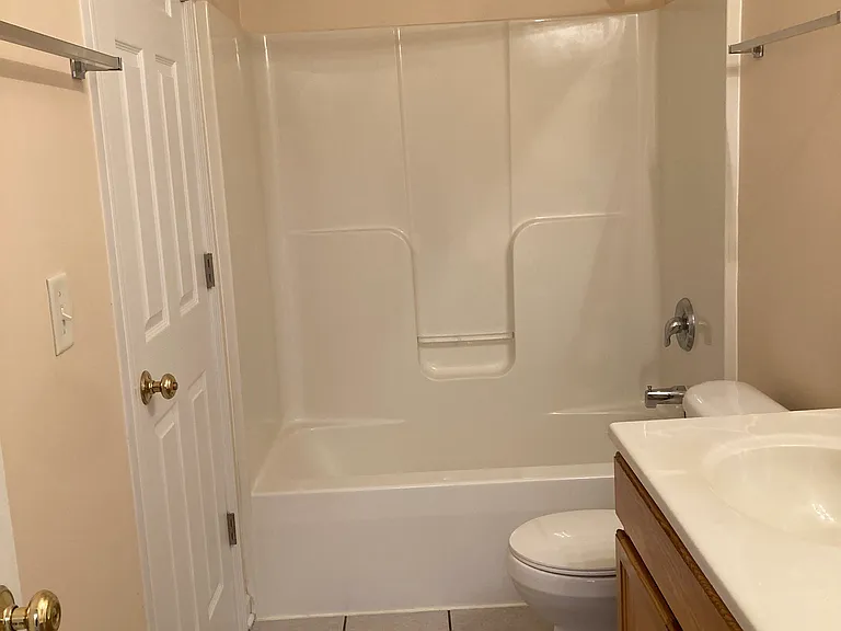 Stonefield Dr — Photo 9