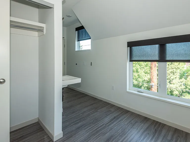 1435 NE 62nd Ave — Photo 12