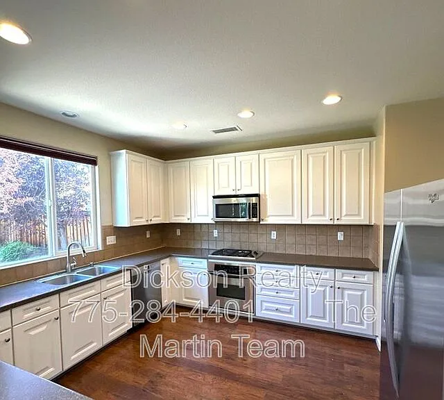 545 Terracina Way — Photo 2