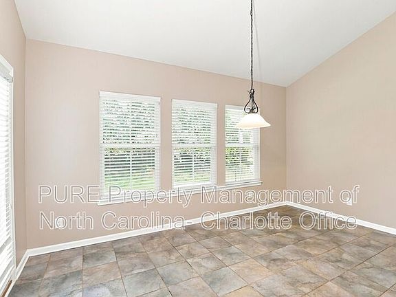 5th image of 3007 Fallondale Rd