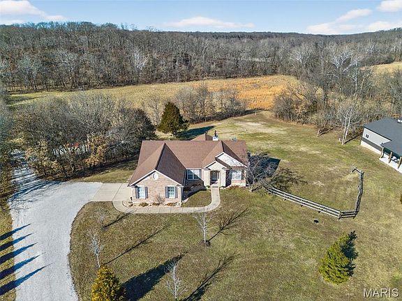 4th image of 113 Bridlespur Ct