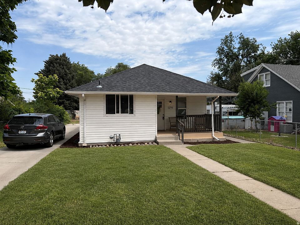 1st image of 1296 W Gillespie Ave