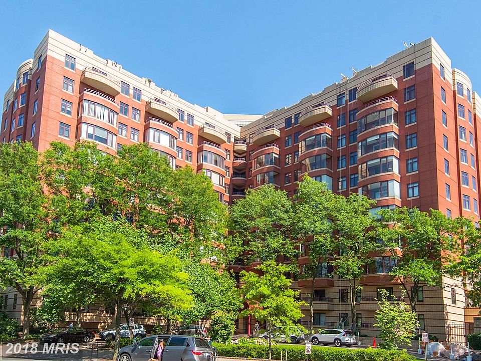 1st image of 2400 Clarendon Blvd APT 304