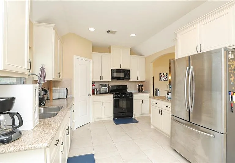 6615 Goldspier St — Photo 14