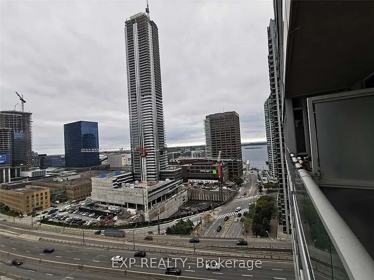 18 Yonge St #1306 — Photo 20