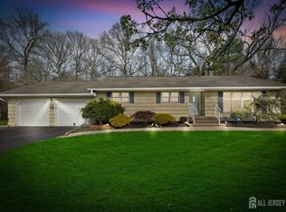 46 Thomas St, Monroe Township, NJ 08831