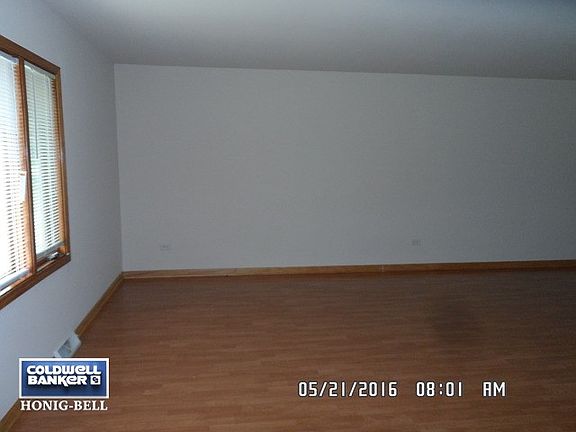4th image of 237 E Maple Dr
