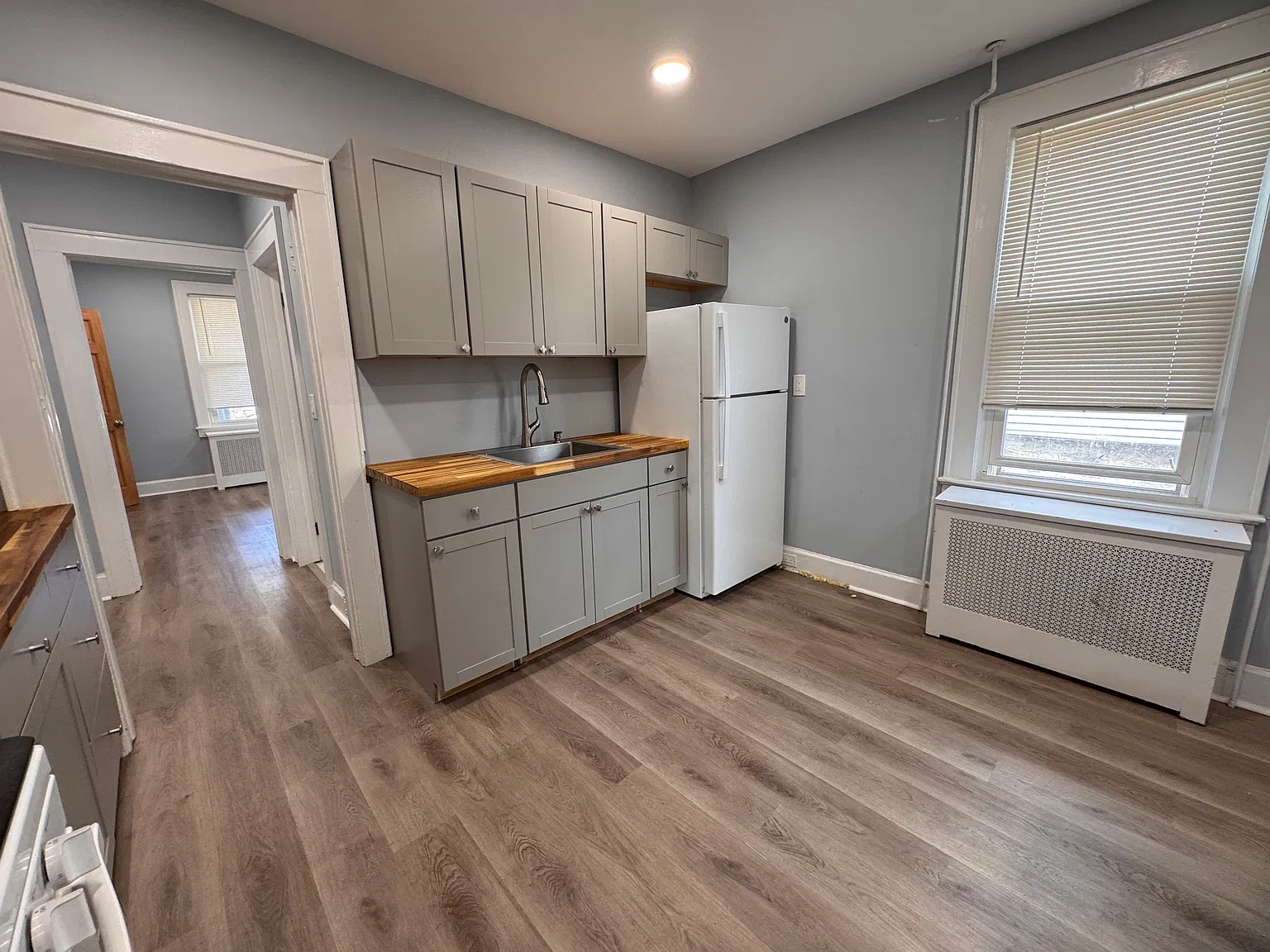 2 bed, 858 sqft, $2,950 — Photo 3