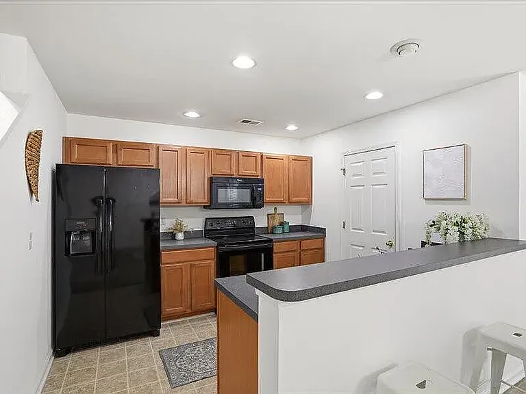 9176 Maple Grove Dr — Photo 10