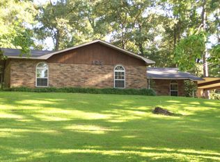 825 Ridgeview Dr, Pineville, LA 71360