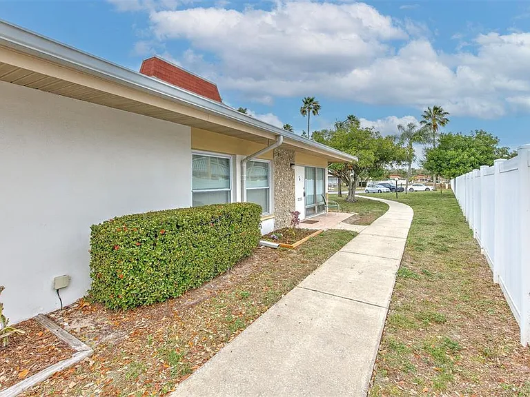 4313 Tahitian Gardens Cir #A — Photo 5