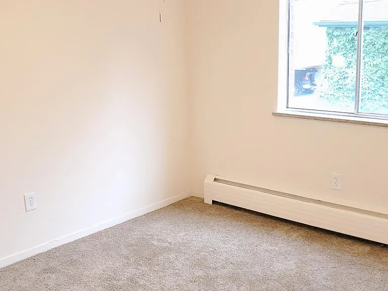 1315 Columbine St — Photo 3