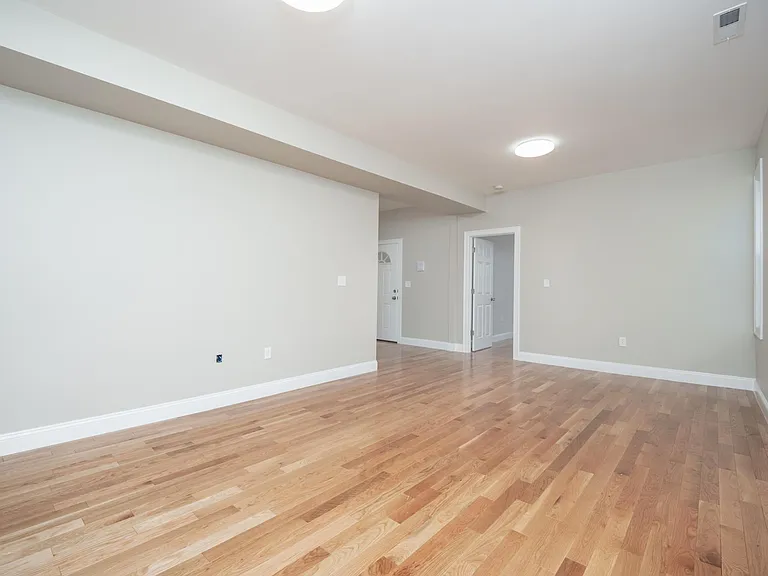 45 Crawford St #1 — Photo 4