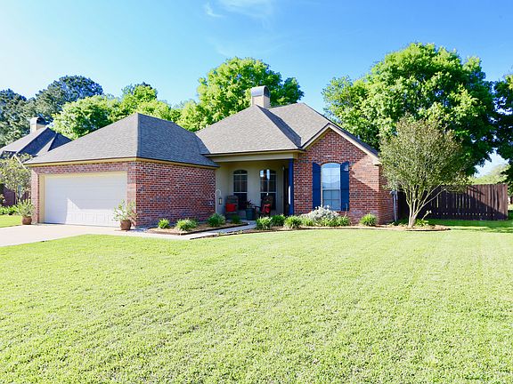 2nd image of 224 Barksdale Dr