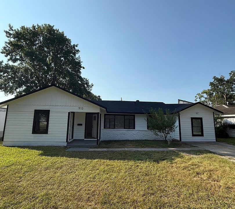 1st image of 913 Sunset Dr