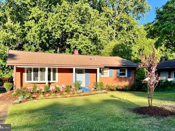3719 Ivydale Dr, Annandale, VA 22003