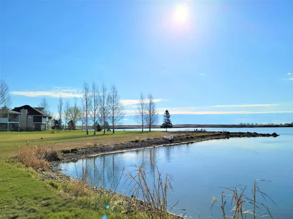 27 Blue Heron Bay, Newell County, AB T1R 0X5