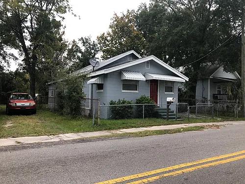 2115 Broadway Ave Photo 1