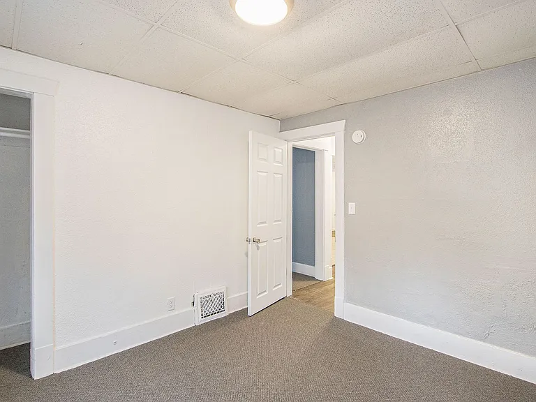 702 Fenimore Ave — Photo 9